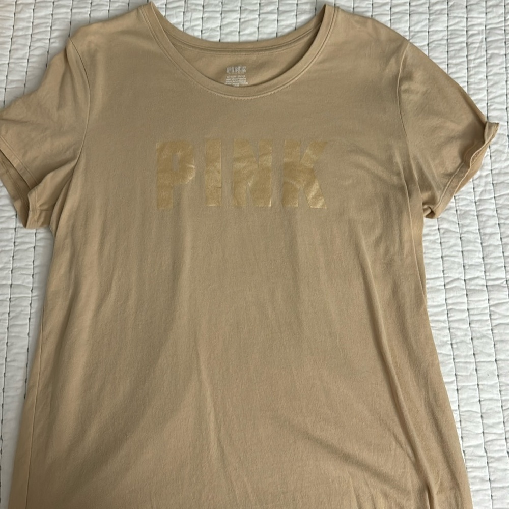 Pink tshirt